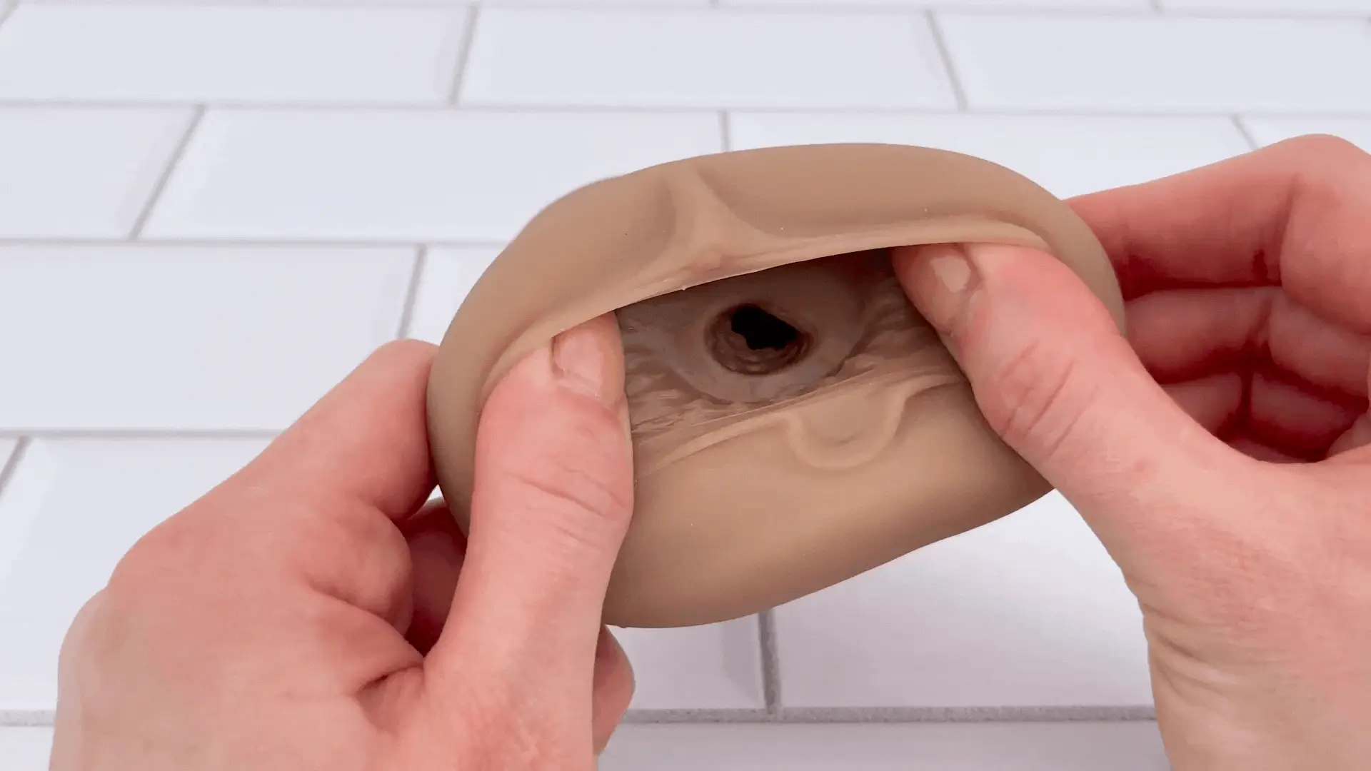 Easy Grip Pocket Pussy Masturbator - Image 2