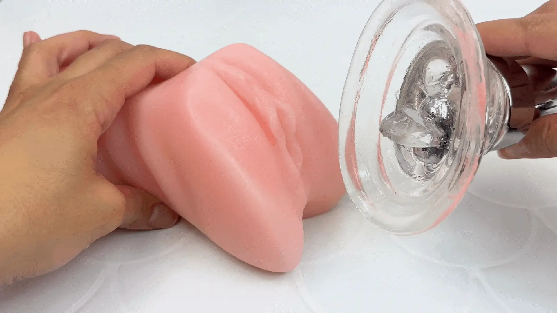Vibrating Tongue Teaser Clit & Pussy Pump - Image 2